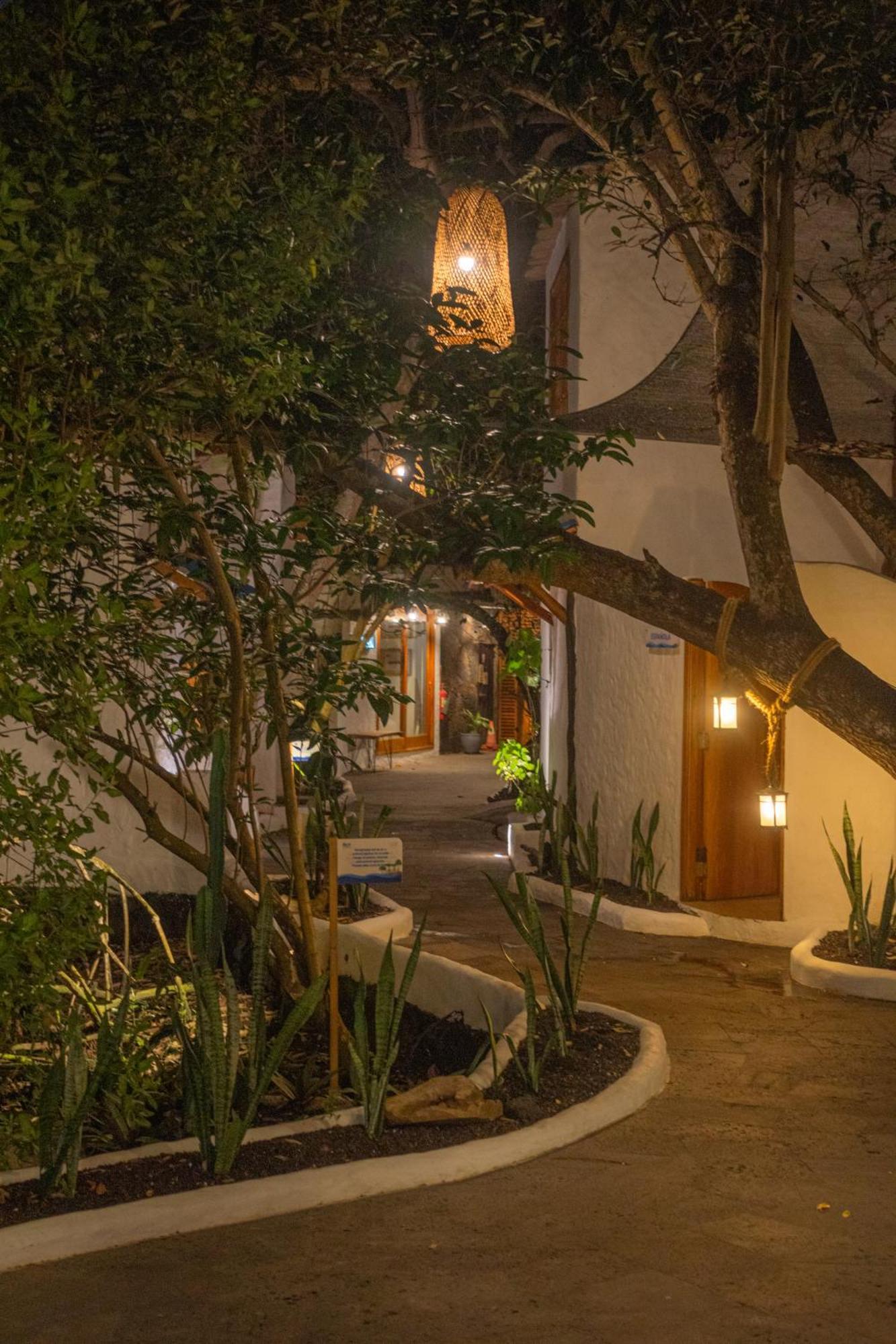 Blu Galapagos Sustainable Waterfront Hotel 5*