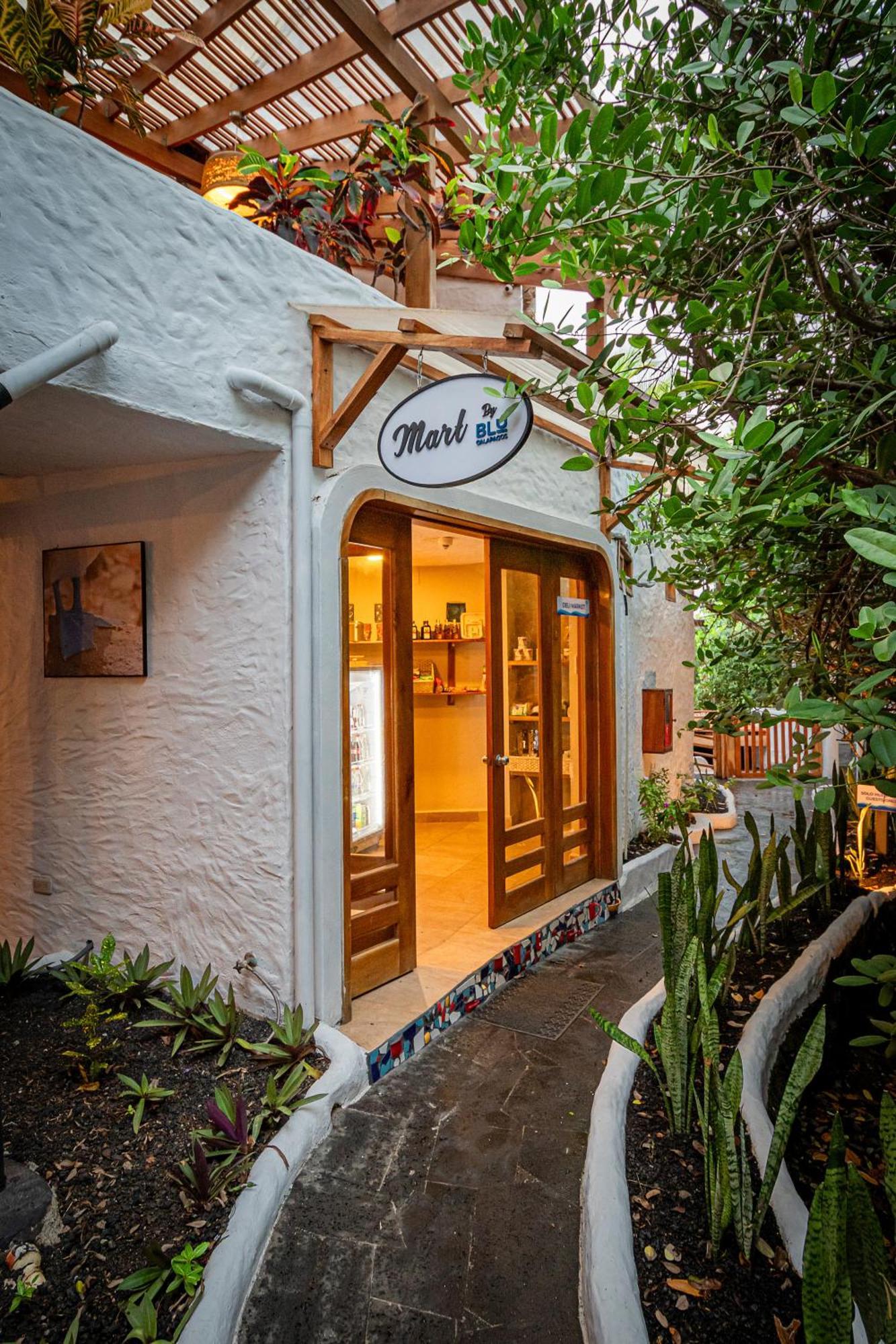 Blu Galapagos Sustainable Waterfront 5*