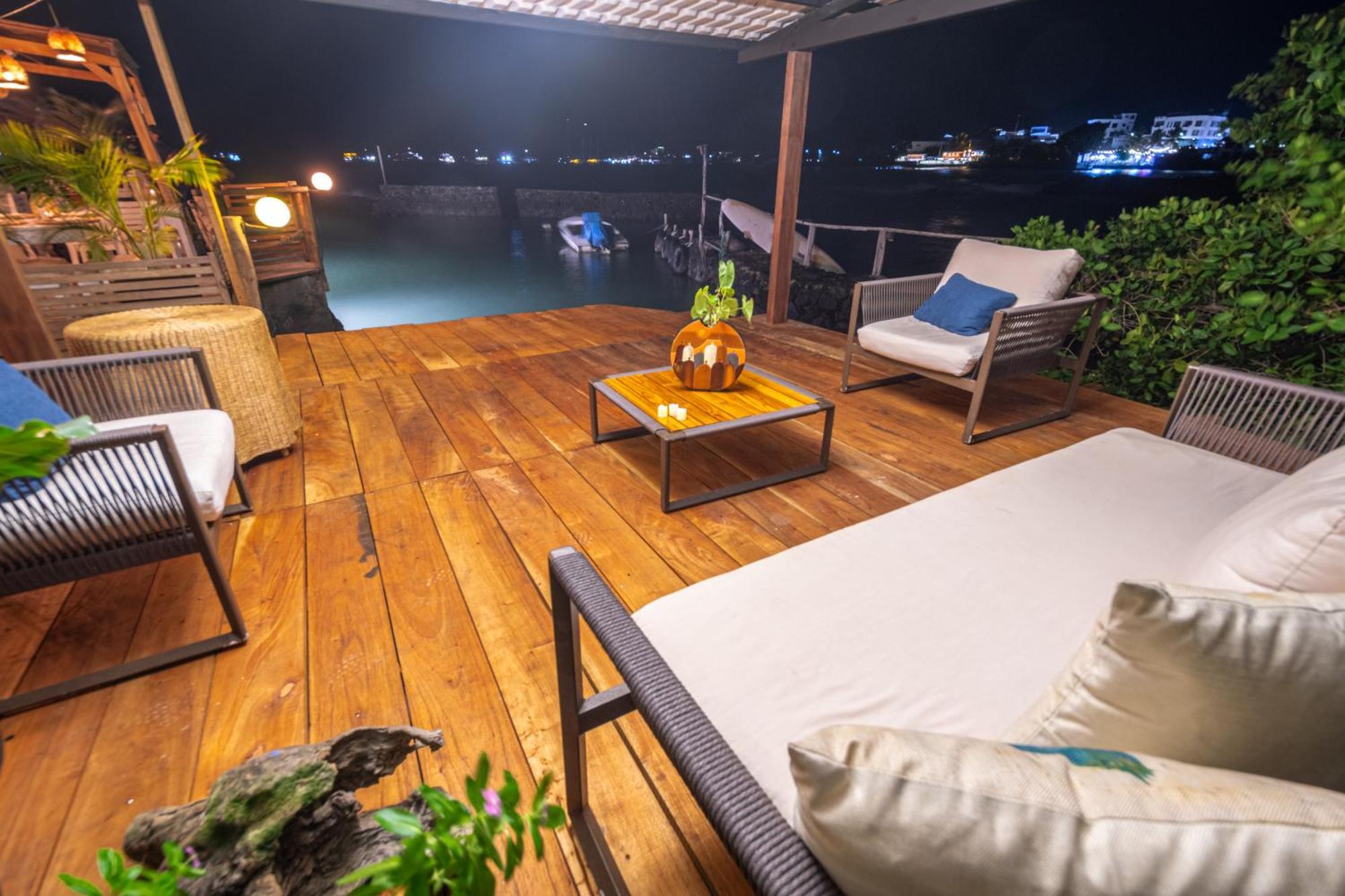 Hotel Blu Galapagos Sustainable Waterfront 5*