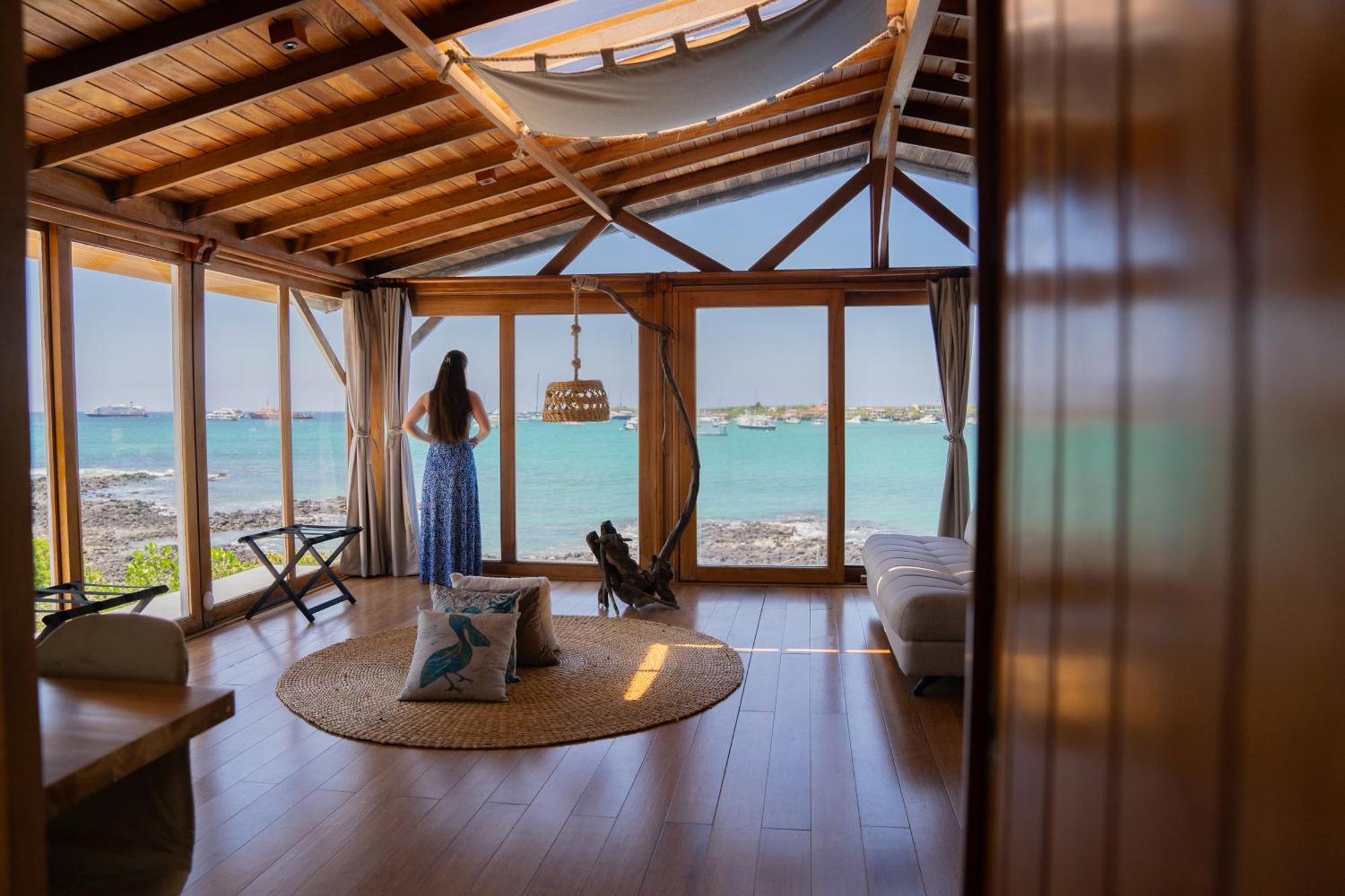 Blu Galapagos Sustainable Waterfront Hotel 5*