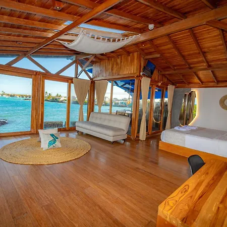 Blu Galapagos Sustainable Waterfront Lodge Puerto Ayora  Exterior photo